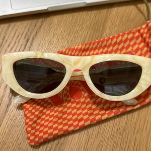 VADA Tokio Pearl 14k gold unisex sunglasses